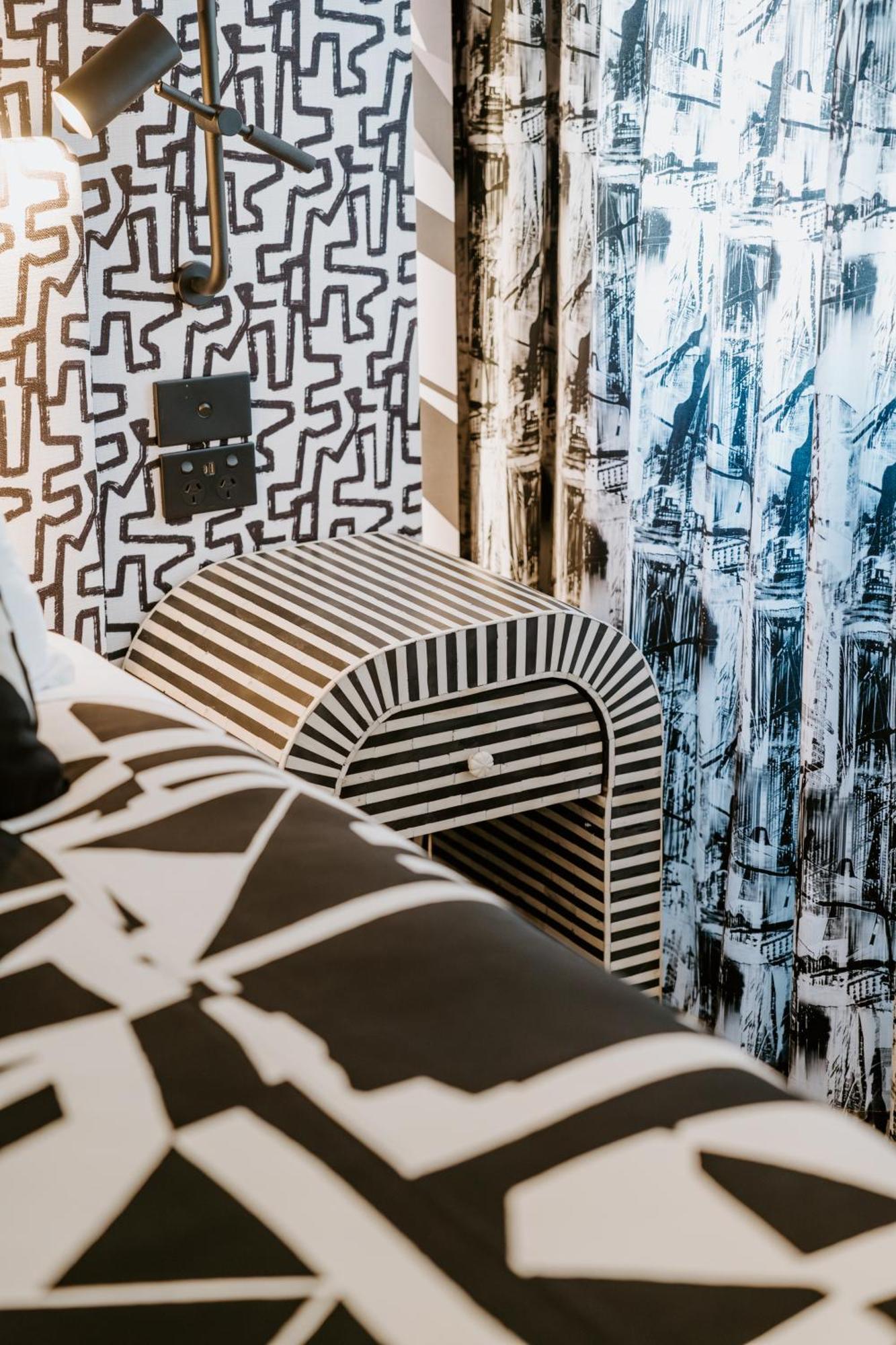 The Motley Hotel Richmond, Tapestry Collection By Hilton Melbourne Exterior photo